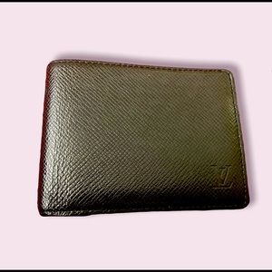 Black Louis Vuitton mens wallet